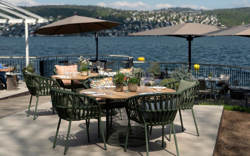 Tracht - EIN HAUS AM SEE